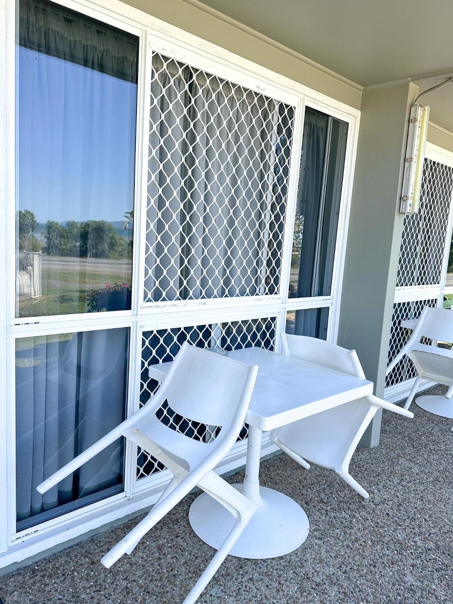 Ocean View Motel Bowen Exterior photo