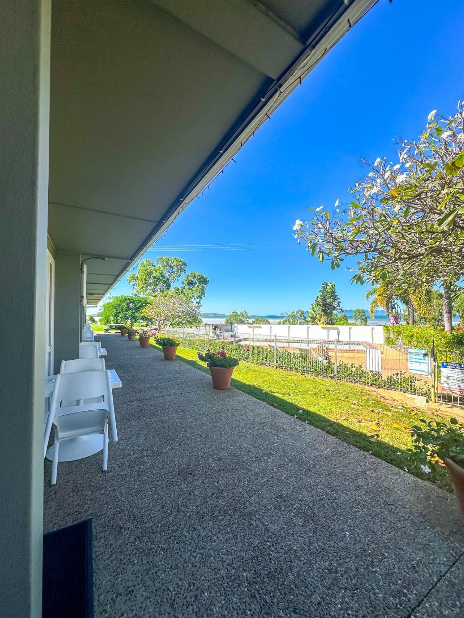 Ocean View Motel Bowen Exterior photo