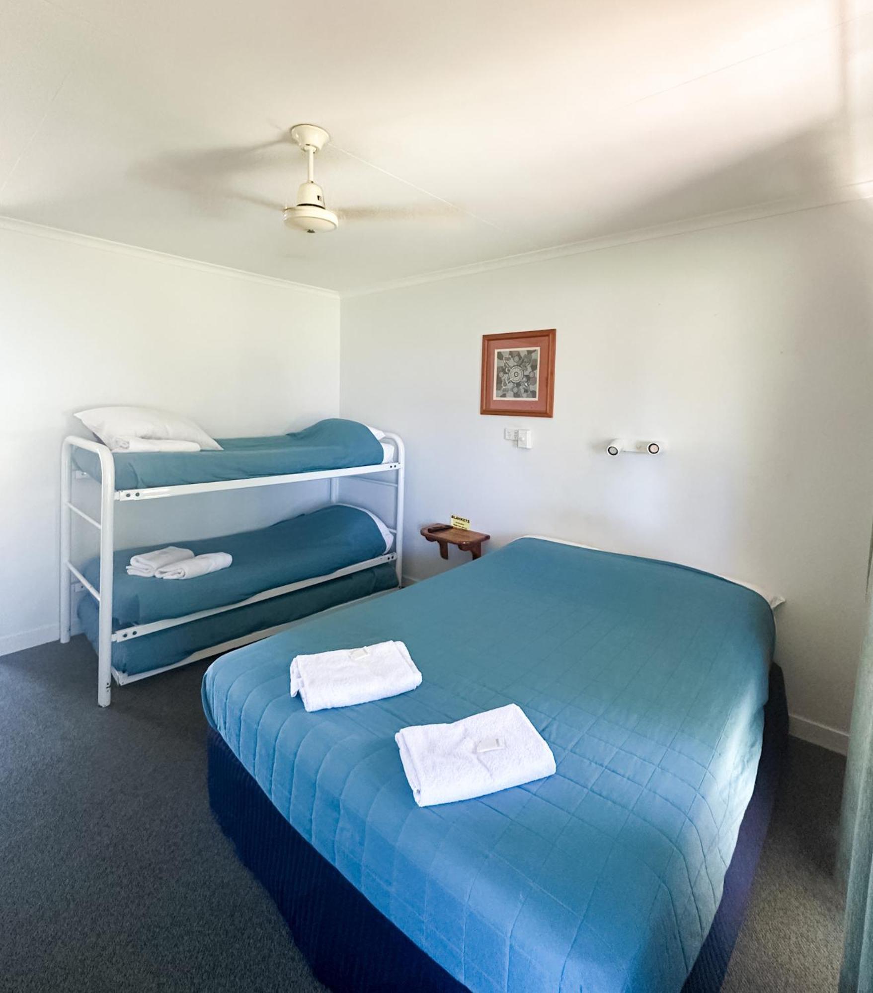 Ocean View Motel Bowen Exterior photo