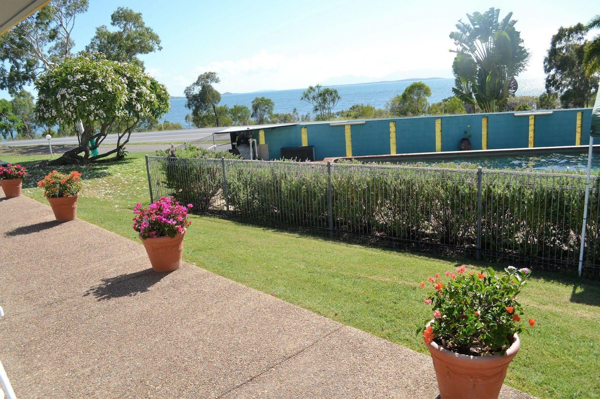 Ocean View Motel Bowen Exterior photo